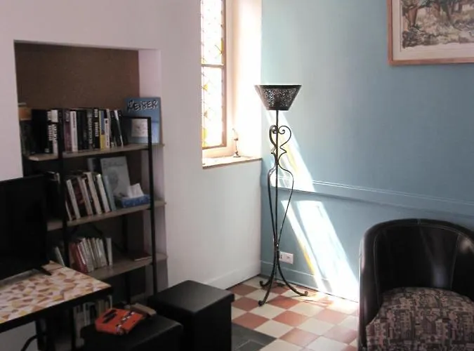 Magda A 30 Mn Pour Ou Cure Villa *